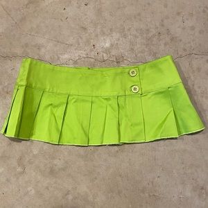 micro mini skirt!!